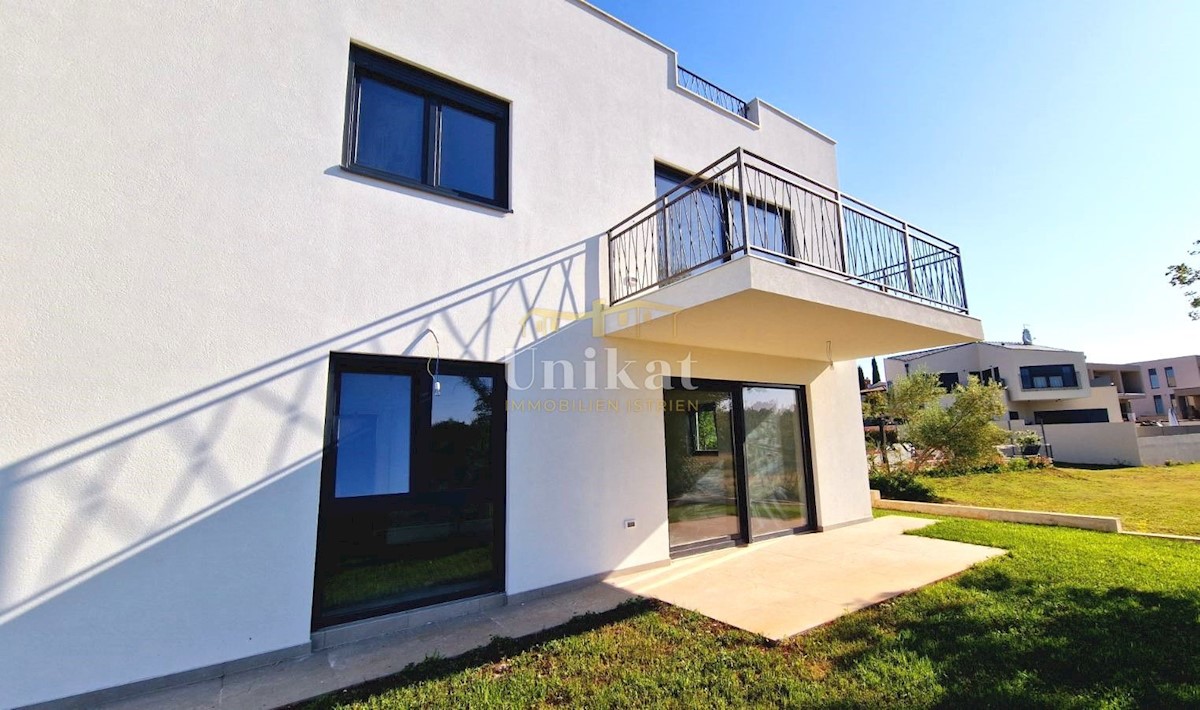 Großzügige 3SZ-Wohnung im Erdgeschoss 1 km vom Meer